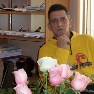 Meet your Posher, Marcos rene